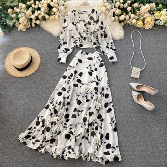Women's V Neck Long Sleeve Chiffon Printed Dress - Picture 2 of 16